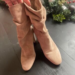 Chinese Laundry Women's Tan Suede Boots